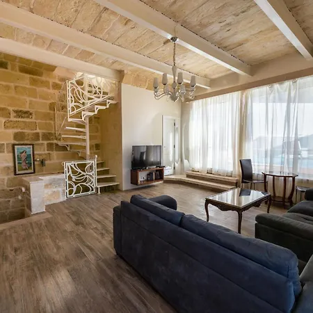 4 Bedroom With Private Pool