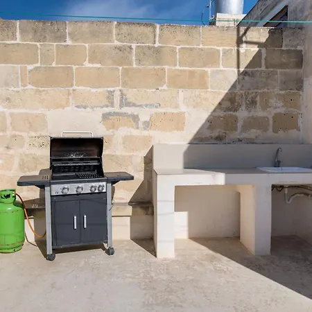 Dom wakacyjny 4 Bedroom With Private Pool