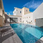 Feriehus 4 Bedroom With Private Pool *