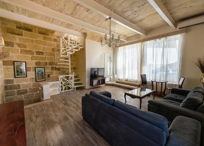 4 Bedroom With Private Pool