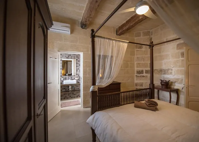 4 Bedroom With Private Pool