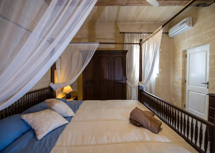 Tatil Evi 4 Bedroom With Private Pool